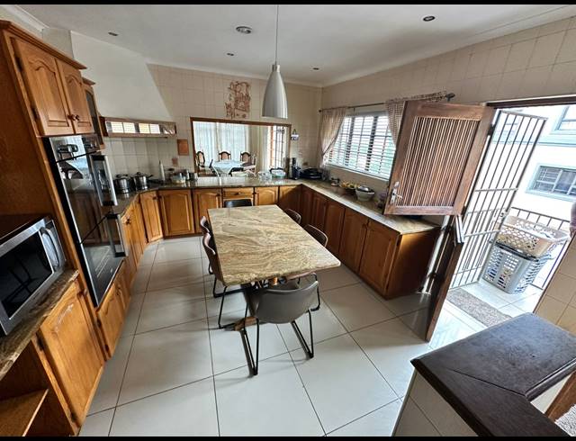 3 BEDROOM FREESTANDING FOR SALE IN EASTWOOD